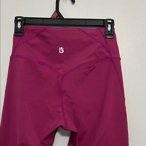 BuffBunny Women's Fuchsia Leggings